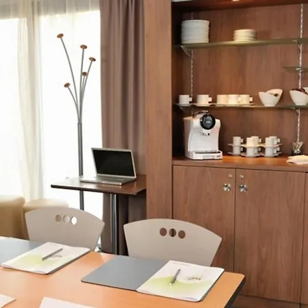 Campanile Nature - Bordeaux Sud Pessac