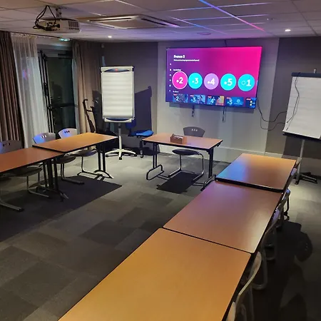 Campanile Nature - Bordeaux Sud 호텔