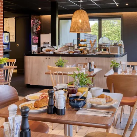 Campanile Nature - Bordeaux Sud ホテル 3*