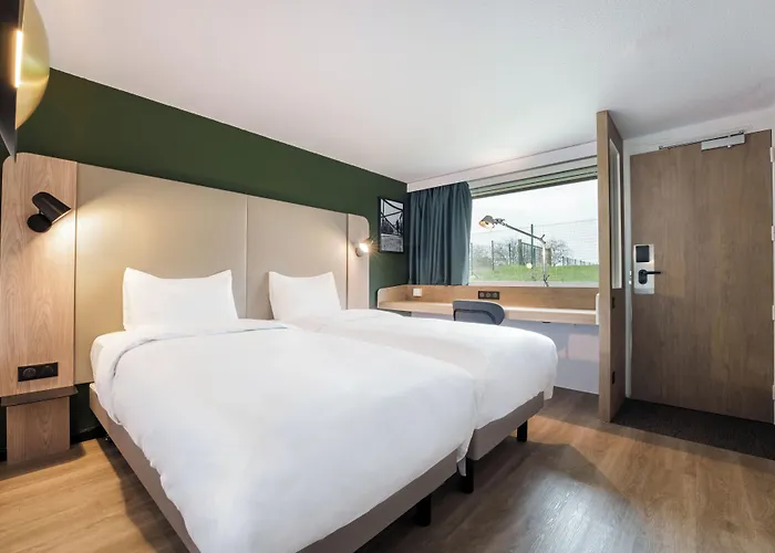 Campanile Nature - Bordeaux Sud 3* Pessac
